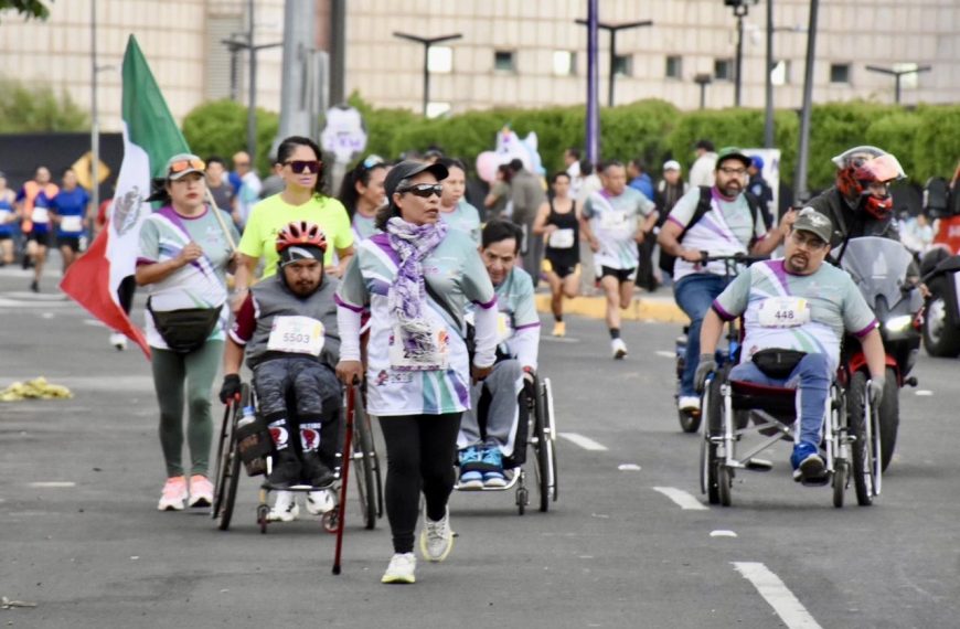 15 mil corredores transforman la CDMX en la Carrera de las UTOPÍAS 2026
