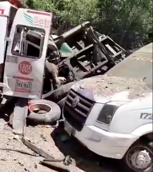 MASACRE EN EL CAUCA: Asciende a 20 la cifra de muertos tras brutal atentado en la Vía Panamericana. 🇨🇴 15 mujeres y 5 hombres perdieron la vida por la explosión de un cilindro bomba atribuido a disidencias de las FARC