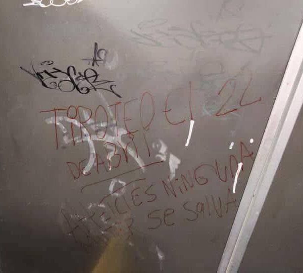 #Entérate Suspenden clases presenciales en la #UAEMex tras localizar amenazas de tiroteo en la Facultad de Lenguas y la Prepa 5