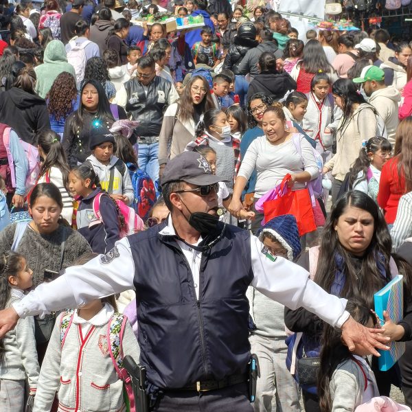 Huixquilucan blinda sus escuelas. Este lunes arranca el operativo #RegresoAClases con patrullajes, videovigilancia y elementos en tierra desde las 5:00 am