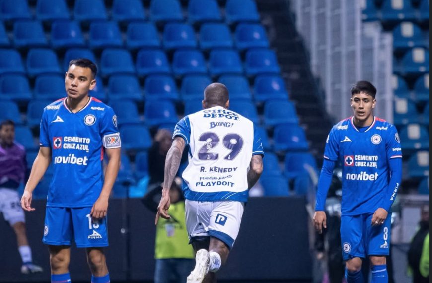 #Entérate Pachuca no perdona, aprovecha los errores de Cruz Azul y se lleva un triunfazo de 1-2 a domicilio